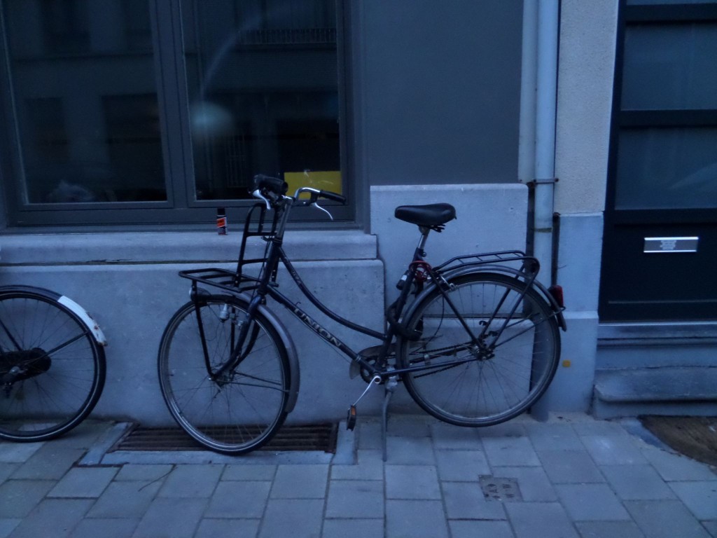 fiets voor de deur